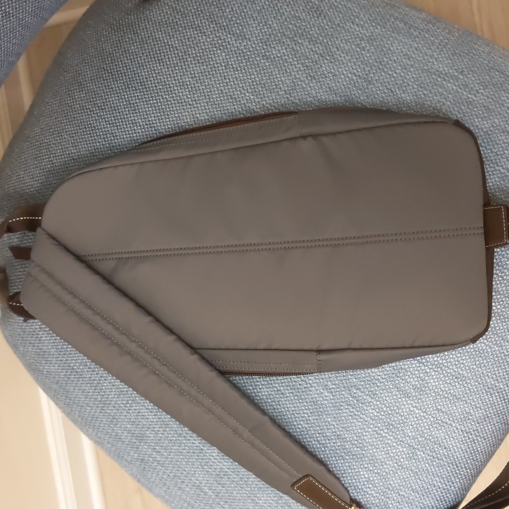 Like New Coach Varick Sling Bag - Picture 4 of 9